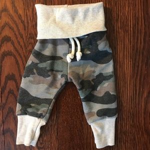 Childhoods Clothing 0-3 Month Camo Skinny Sweats